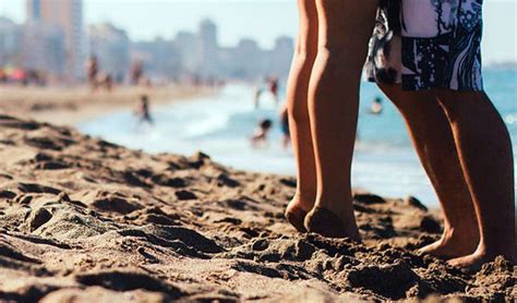 como ligar en la playa|Consejos para ligar en la playa en estas vacaciones